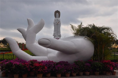 县城可以加盟锅边边酥肉吗，中式快餐加盟好的品牌好加盟吗